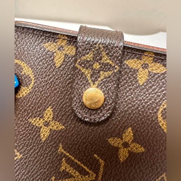 Louis Vuitton wallet - Picture 14 of 16